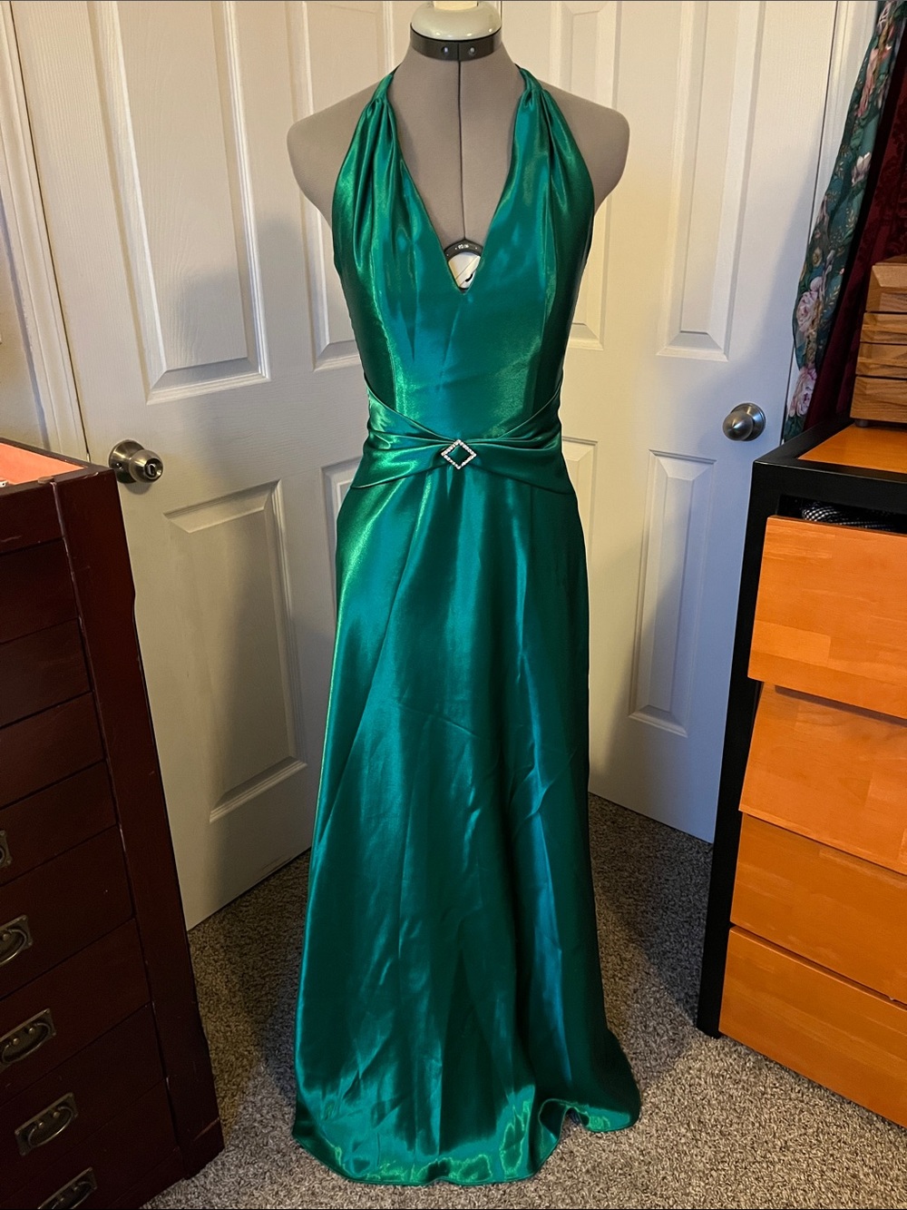 Jessica McClintock for Gunne Sax Halter Satin Gown, Emerald Green, Size 3/4 NWT
